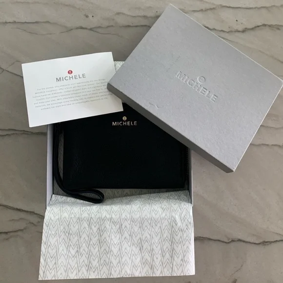 Michele Wristlet - Picture 6 of 7